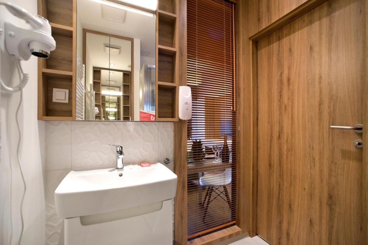 ורשה Wolska Serviced Apartments מראה חיצוני תמונה